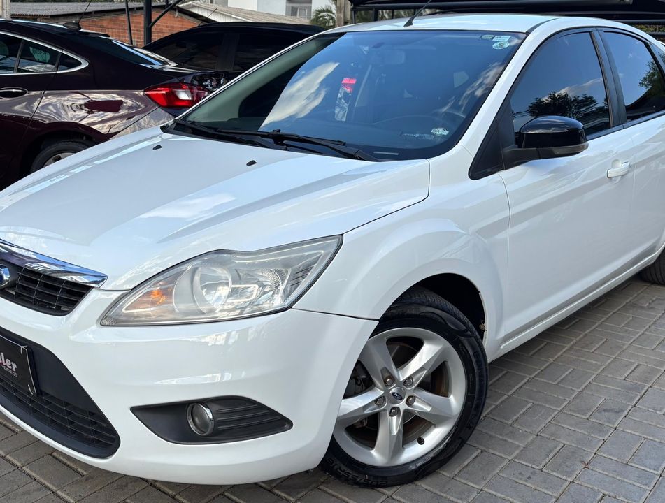 Ford Focus 1.6 S/SE/SE Plus Flex 8V/16V  5p