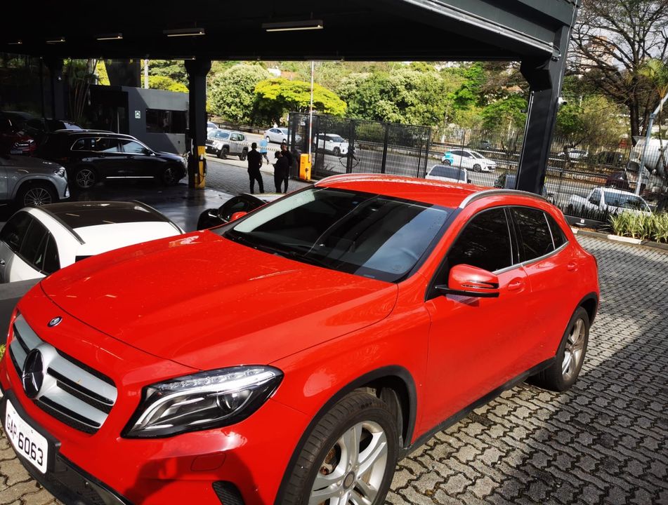 Mercedes GLA 200 Advance 1.6/1.6 TB 16V Flex Aut.