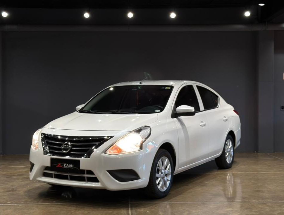 Nissan VERSA SV 1.6 16V FlexStart 4p Aut.