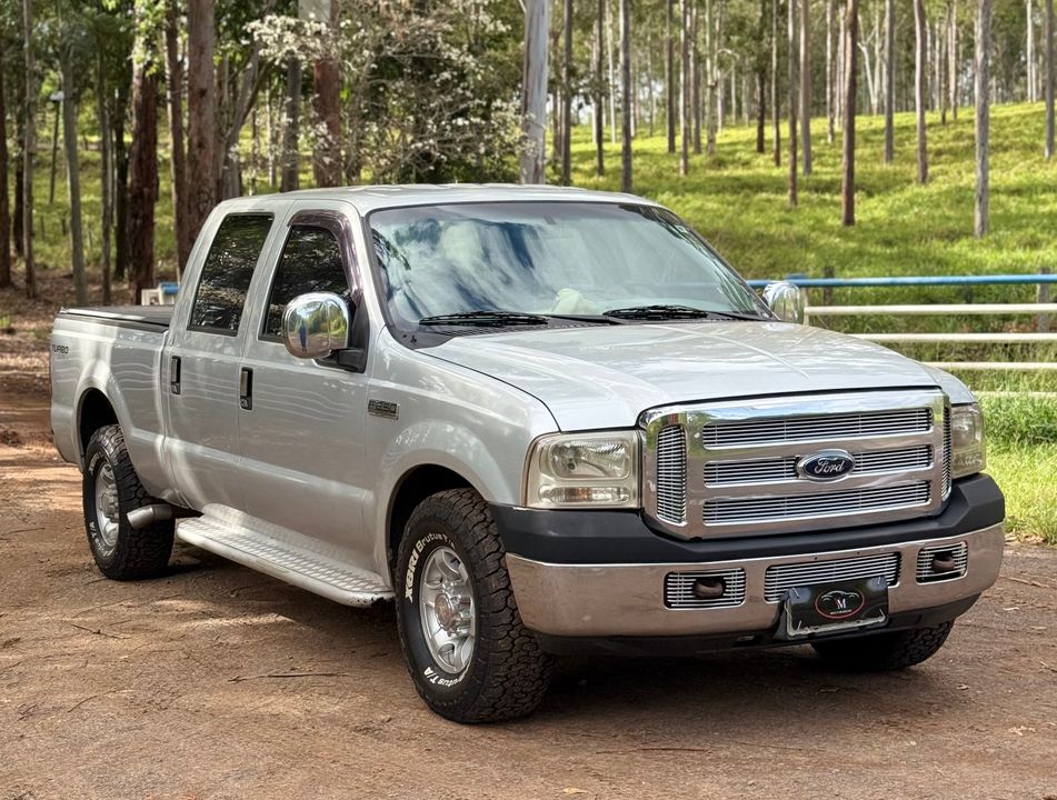Ford F-250 XLT 4.2 180cv CD TB Diesel