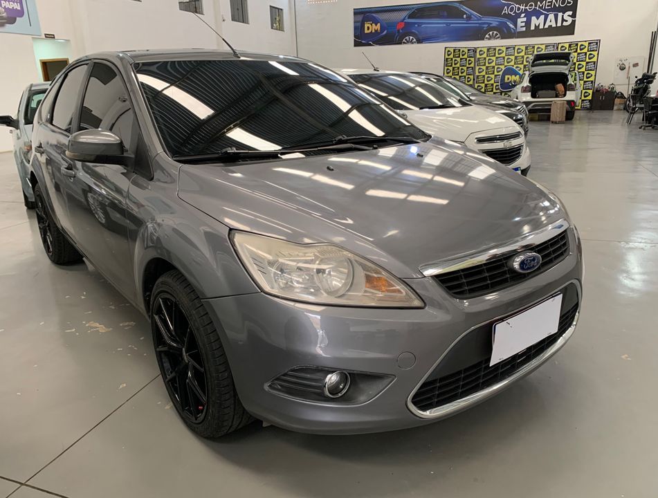 Ford Focus Ghia/ XR 2.0 /Ghia 2.0 16V Flex 5p