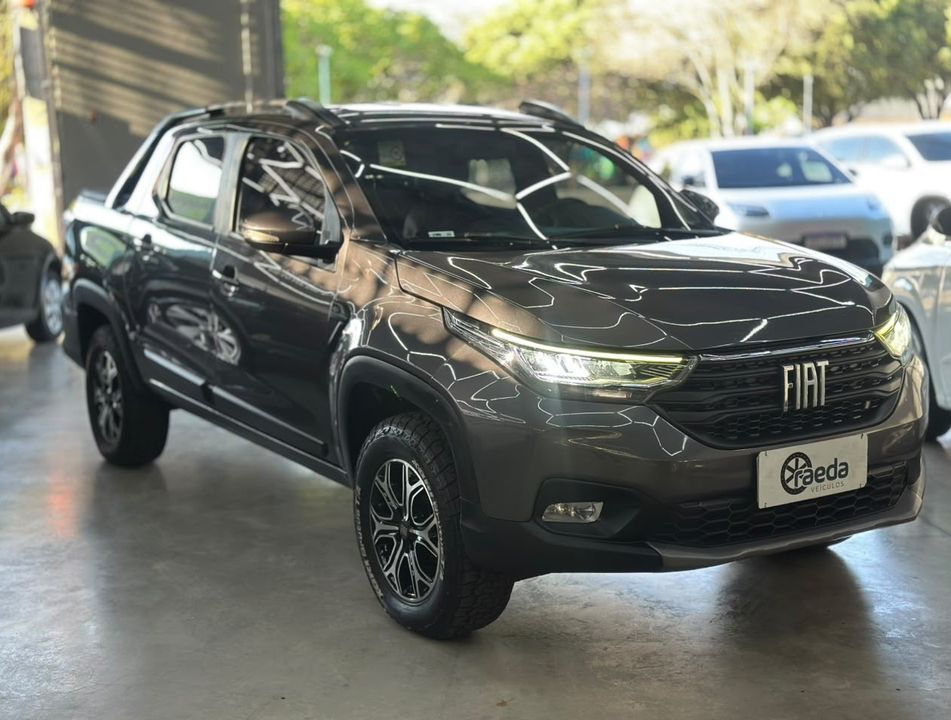Fiat Strada Volcano 1.3 Flex 8V CD