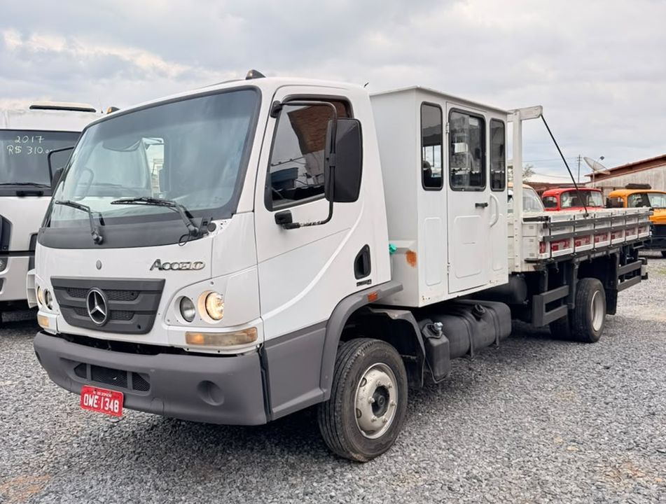 MERCEDES-BENZ Accelo 815 2p (diesel) (E5)