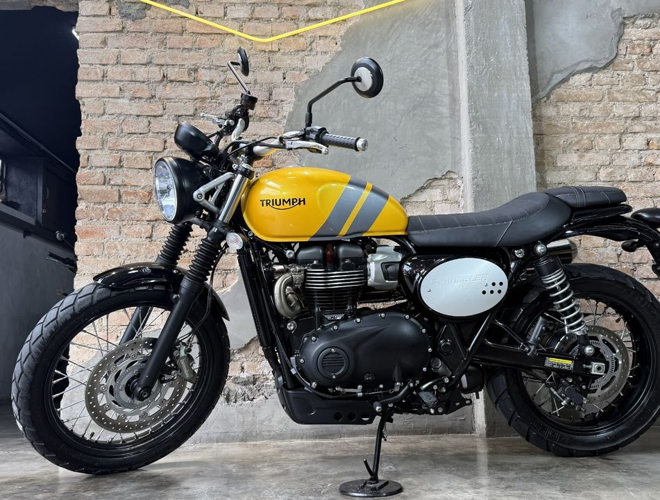 TRIUMPH SCRAMBLER 900cc
