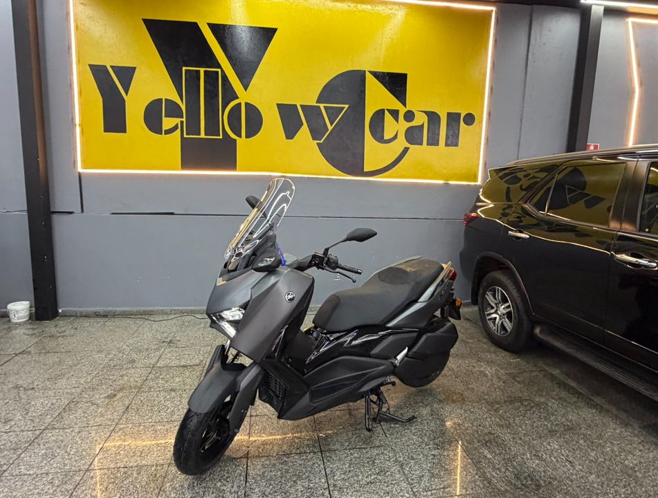YAMAHA XMAX 300 CONNECTED 