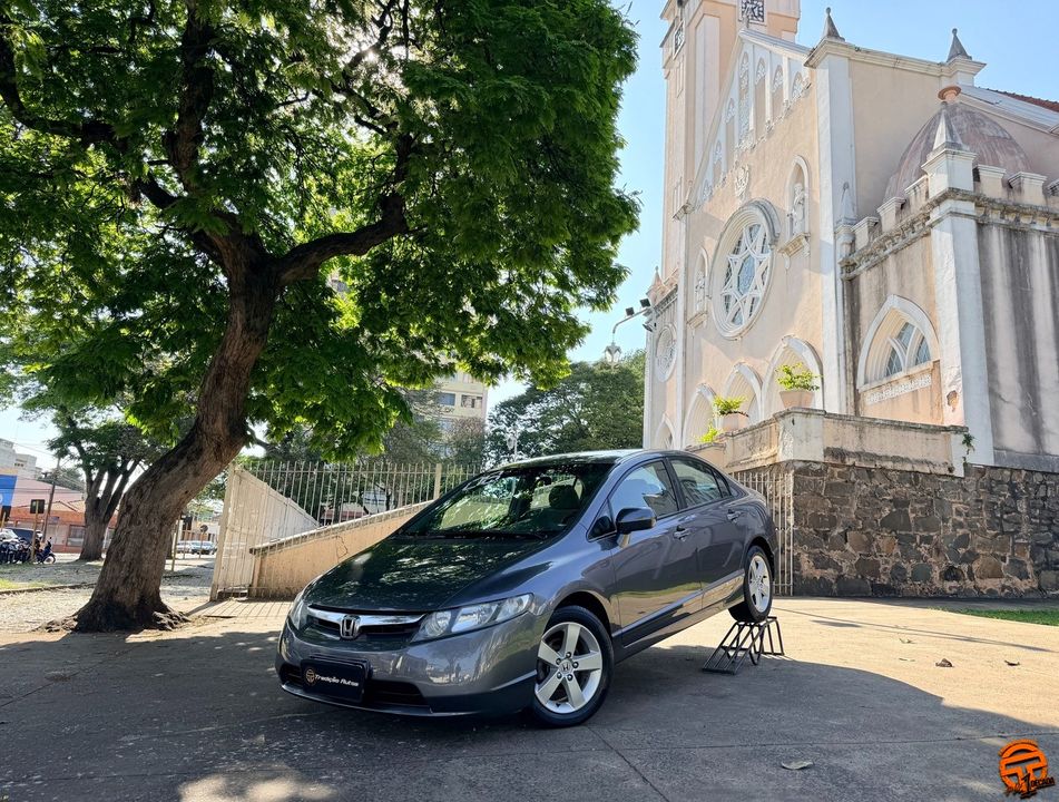 Honda Civic Sedan LXS 1.8/1.8 Flex 16V Mec. 4p