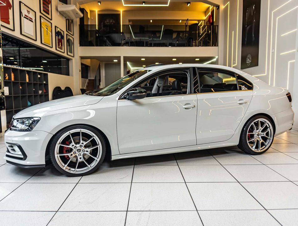 VolksWagen JETTA Highline 2.0 TSI 16V 4p Tiptronic