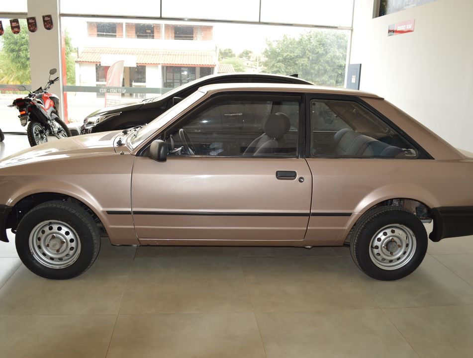 Ford Escort L/LX 1.6