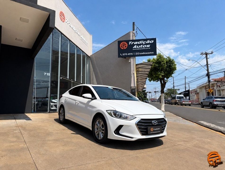 Hyundai Elantra 2.0 16V Flex Aut.