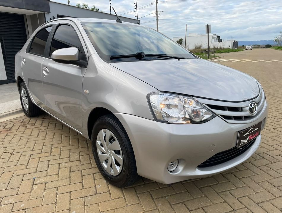 Toyota ETIOS X Sedan 1.5 Flex 16V 4p Mec.