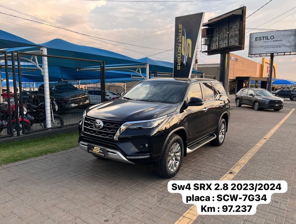 Toyota Hilux CD SRX 4x4 2.8 TDI 16V Diesel Aut.