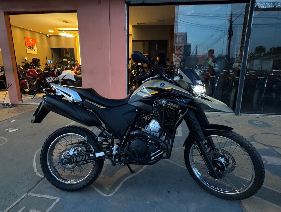YAMAHA XTZ 250 LANDER 249cc/LANDER BLUEFLEX/ABS