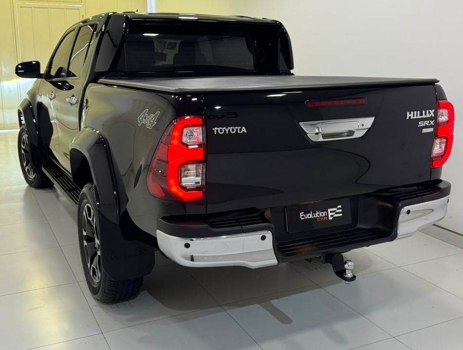 Toyota Hilux CD SRX Plus 4x4 2.8 TDI Die. Aut.