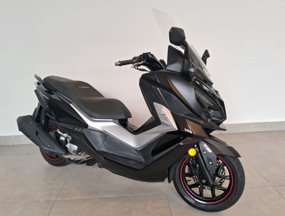 DAFRA CRUISYM 300 