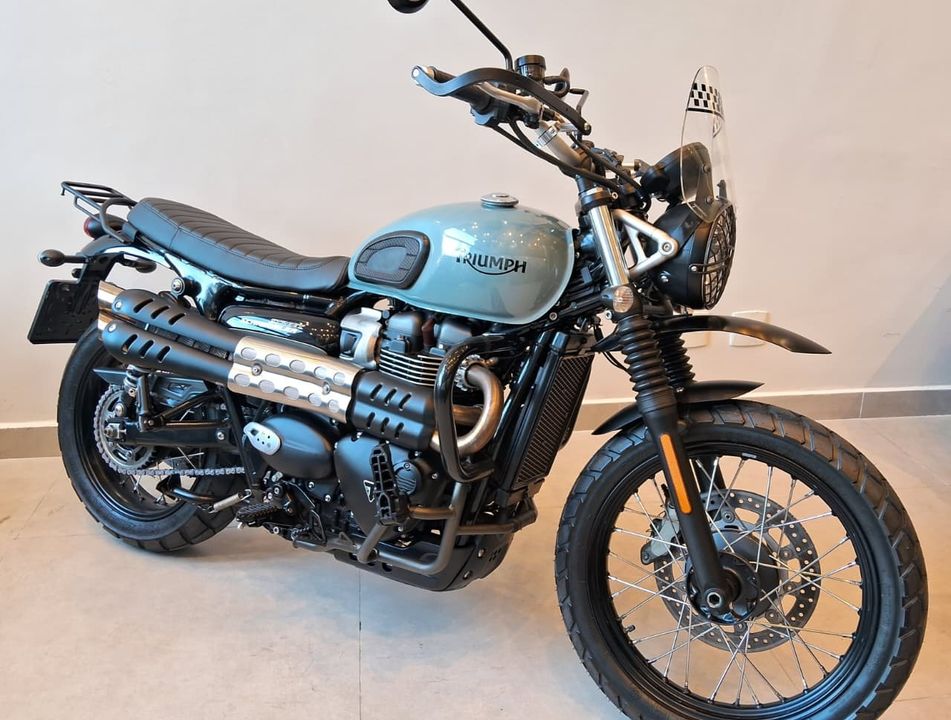 TRIUMPH STREET SCRAMBLER 900cc