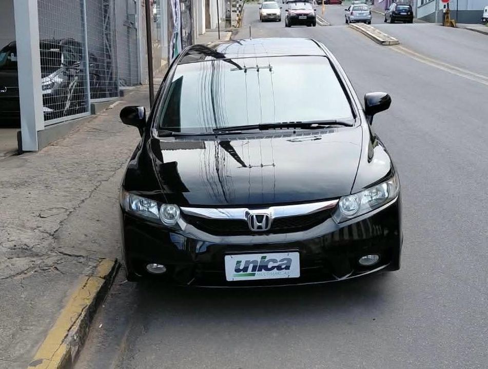Honda Civic Sedan LXS 1.8/1.8 Flex 16V Aut. 4p