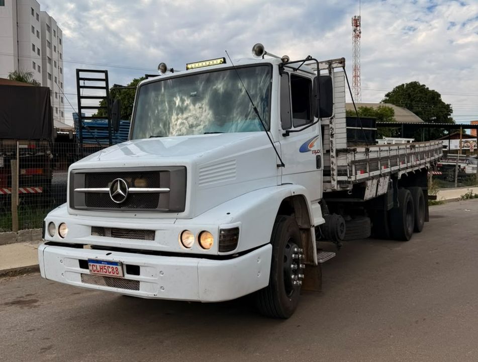 MERCEDES-BENZ L-1620 3-Eixos 2p (diesel)