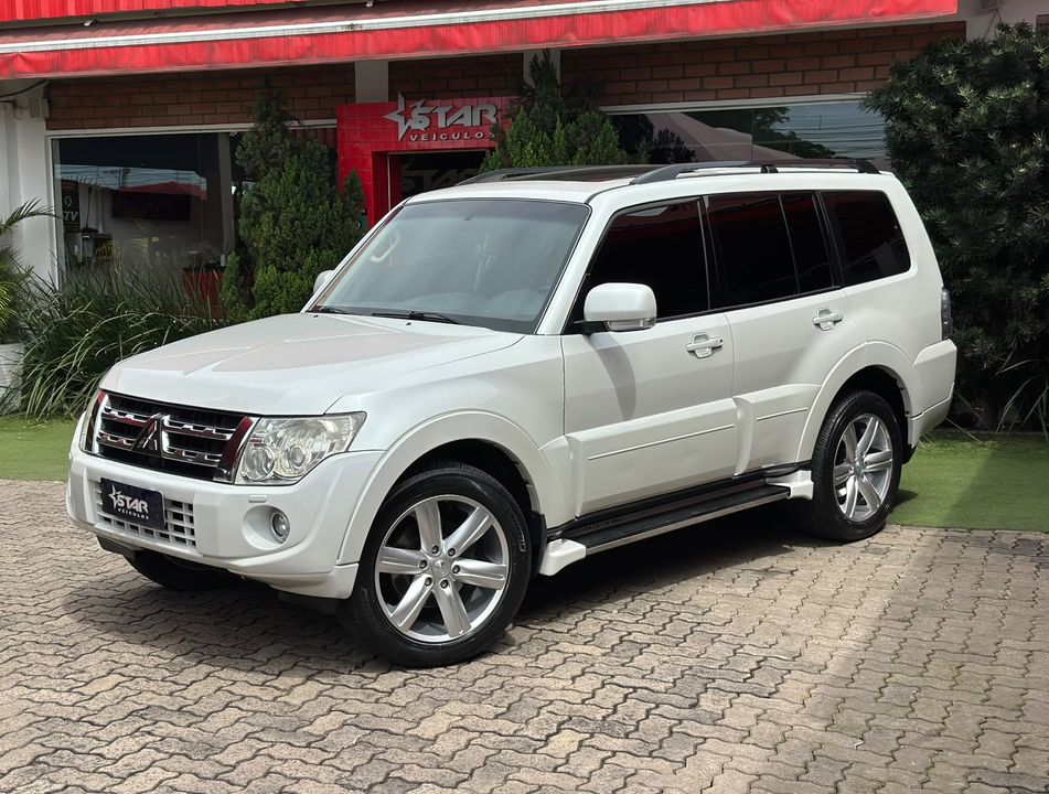 Mitsubishi Pajero HPE Full 3.2 4x4 T.I.Dies. 5p Aut
