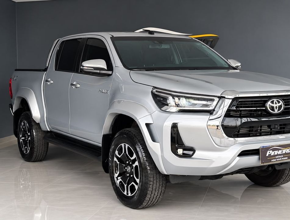 Toyota Hilux CD SRX Plus 4x4 2.8 TDI Die. Aut.