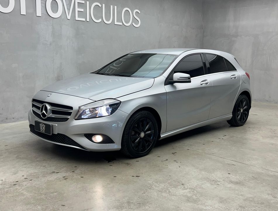 Mercedes Classe A 200 1.6 TB 16V Style 156cv Aut.