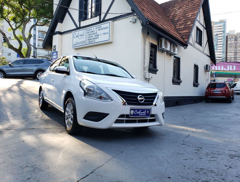 Nissan VERSA SV 1.6 16V FlexStart 4p Aut.