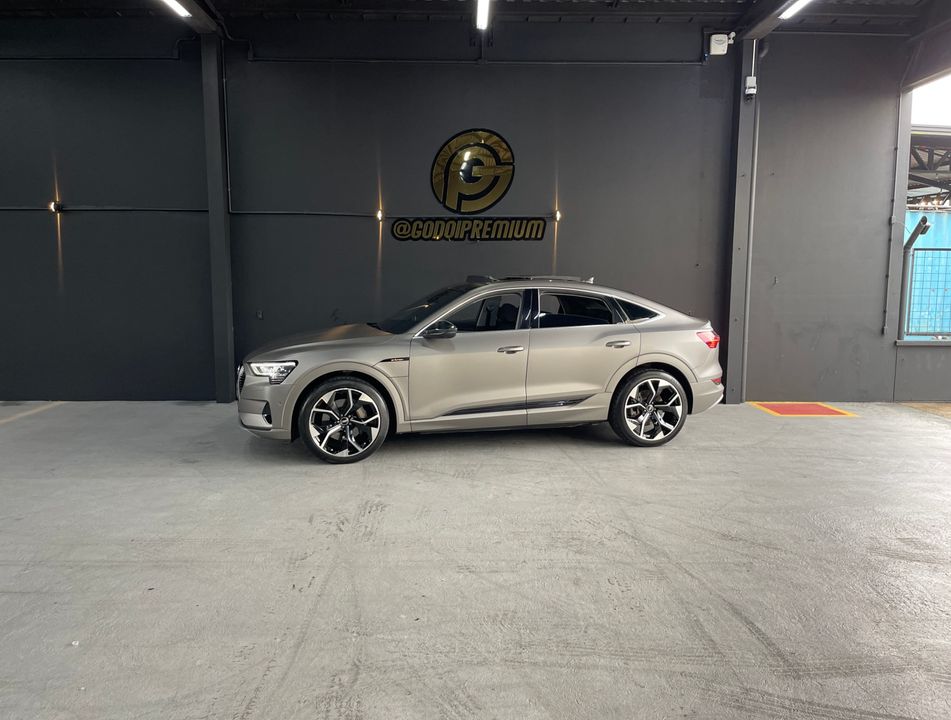 Audi E-TRON Sportback Perf. Aut. (Elétrico)