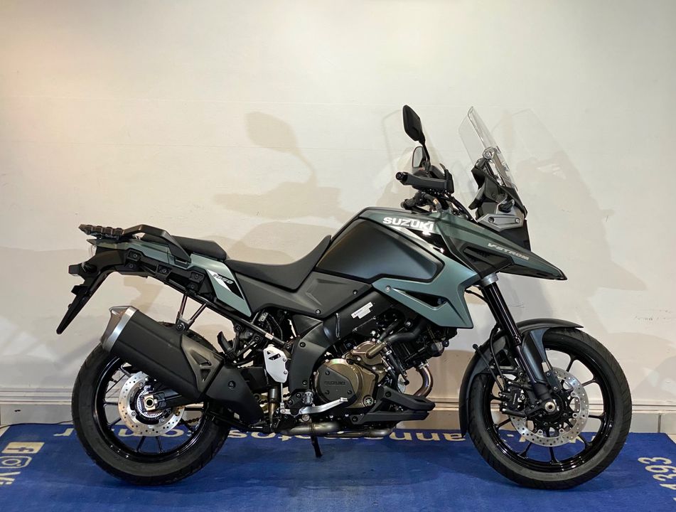 SUZUKI DL 1050 V-STROM 