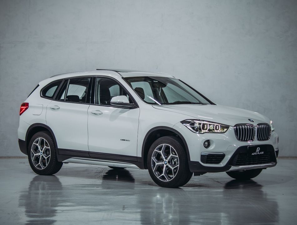 BMW X1 SDRIVE 20i X-Line 2.0 TB Active Flex