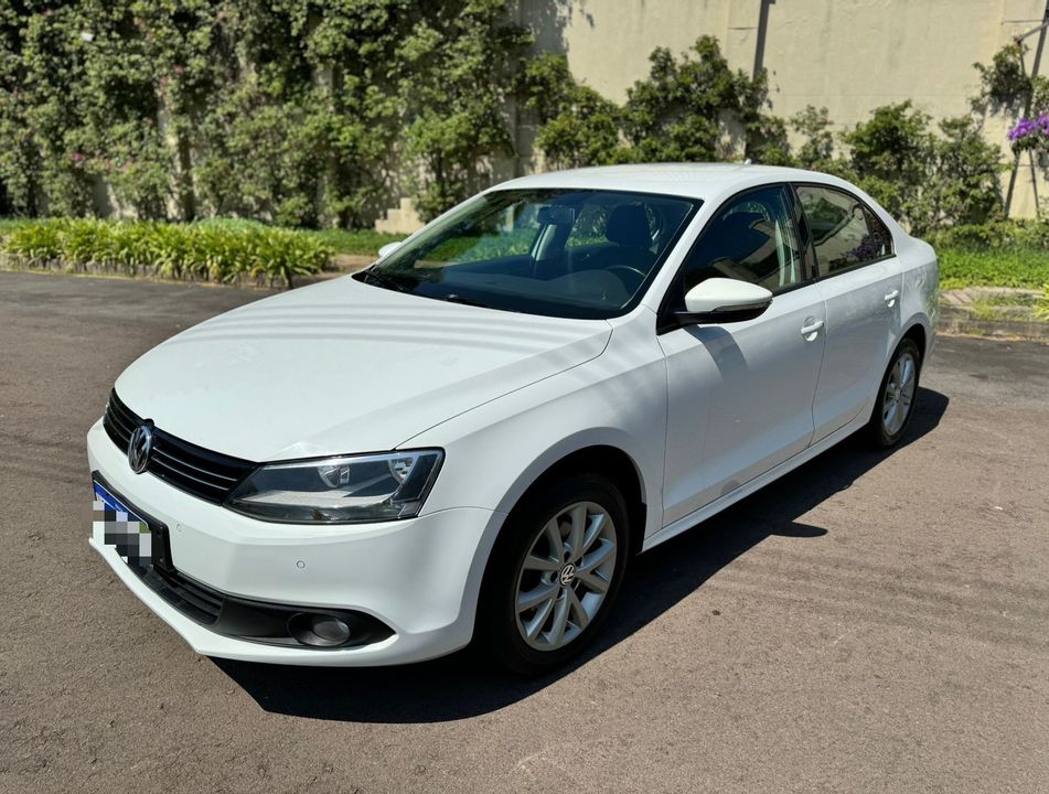 VolksWagen JETTA Comfortline 2.0 T.Flex 8V 4p Tipt.