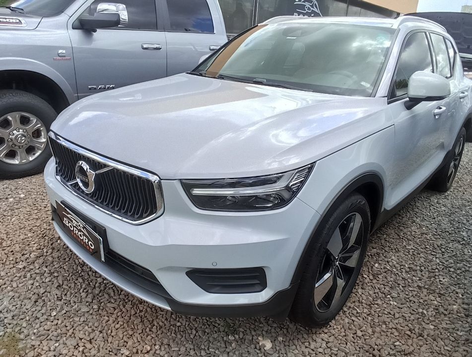 Volvo XC 40 T-5 MOMENTUM 2.0 252cv AWD