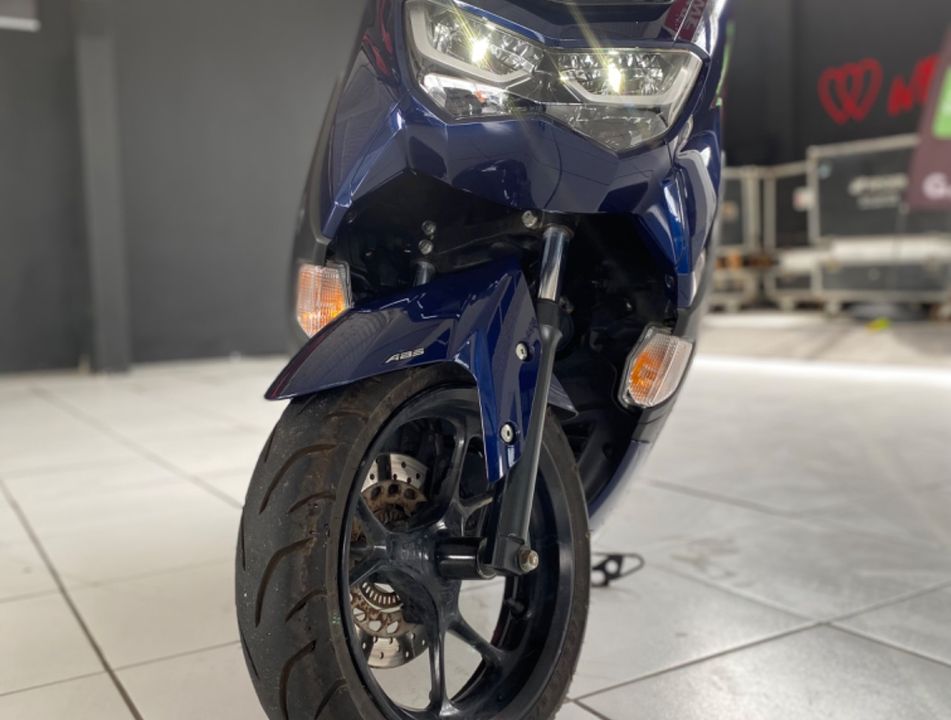 YAMAHA NMAX 160
