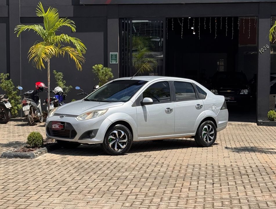 Ford Fiesta Sedan SE 1.6 8V Flex 4p