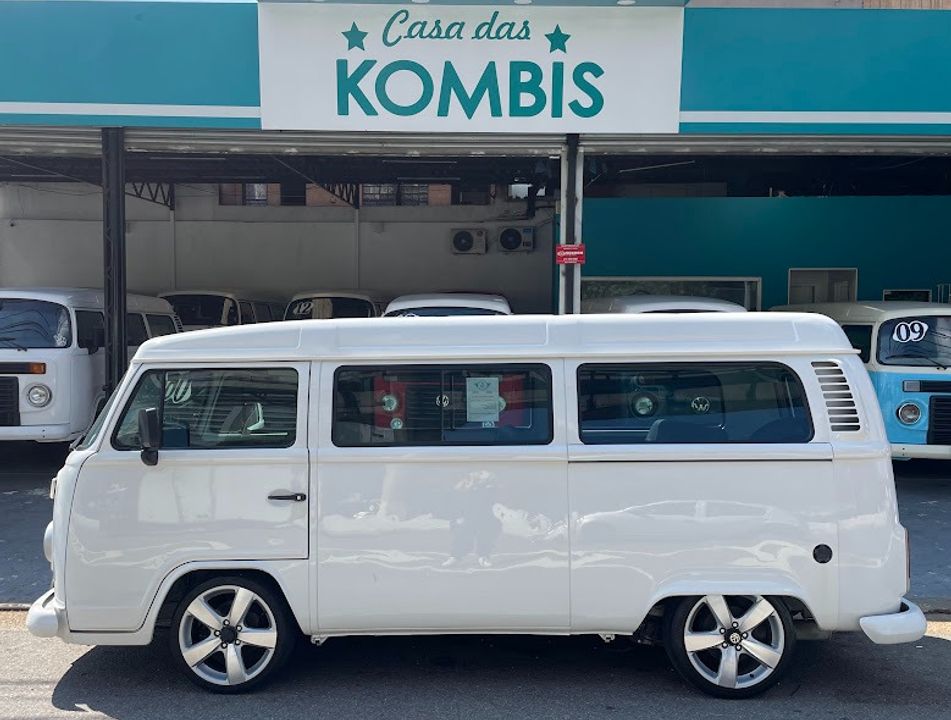 Volkswagen Kombi Standard 1.3 (Flex)