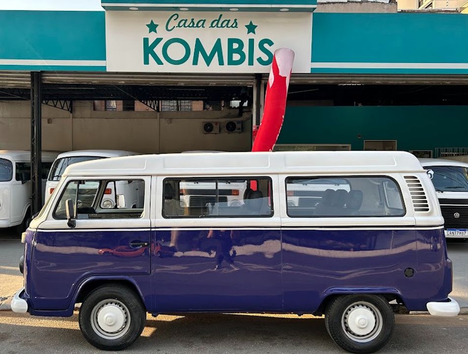 Volkswagen Kombi Standard 1.3 (Flex)