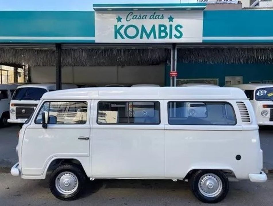 Volkswagen Kombi Standard 1.3 (Flex)