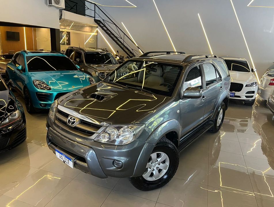 Toyota 3.0 SRV 4X4 16V TURBO INTERCOOLER DIESEL 4P AUTOMÁTICO