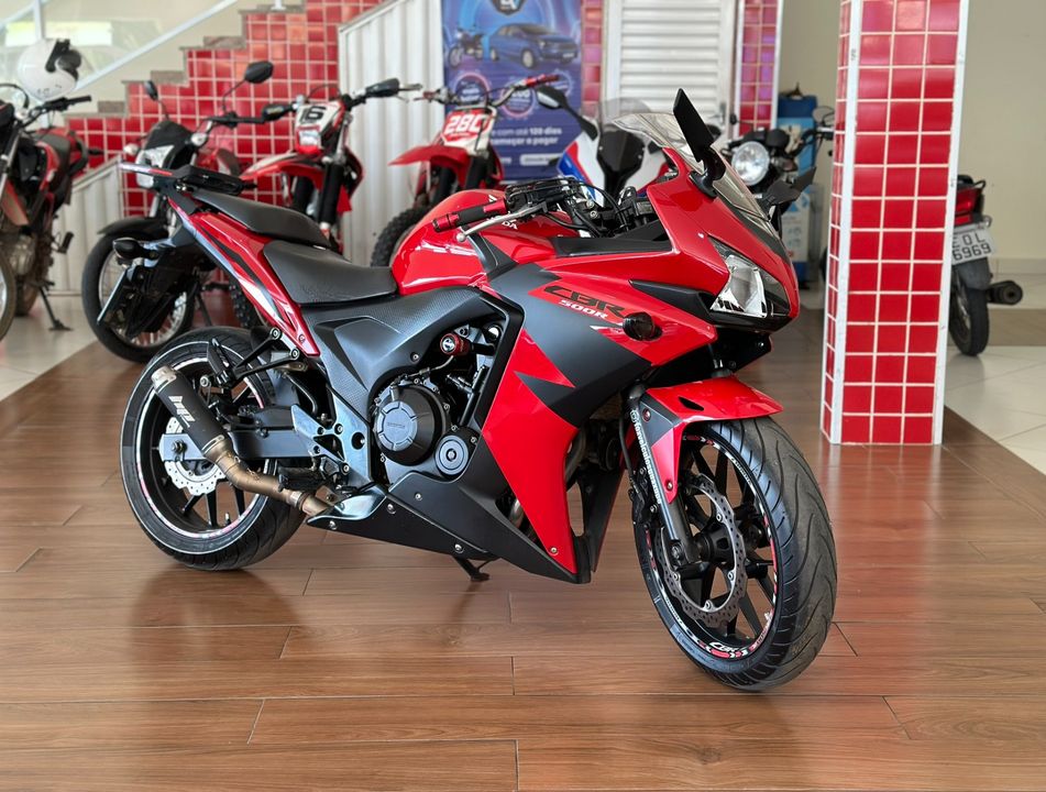 HONDA CBR 500R