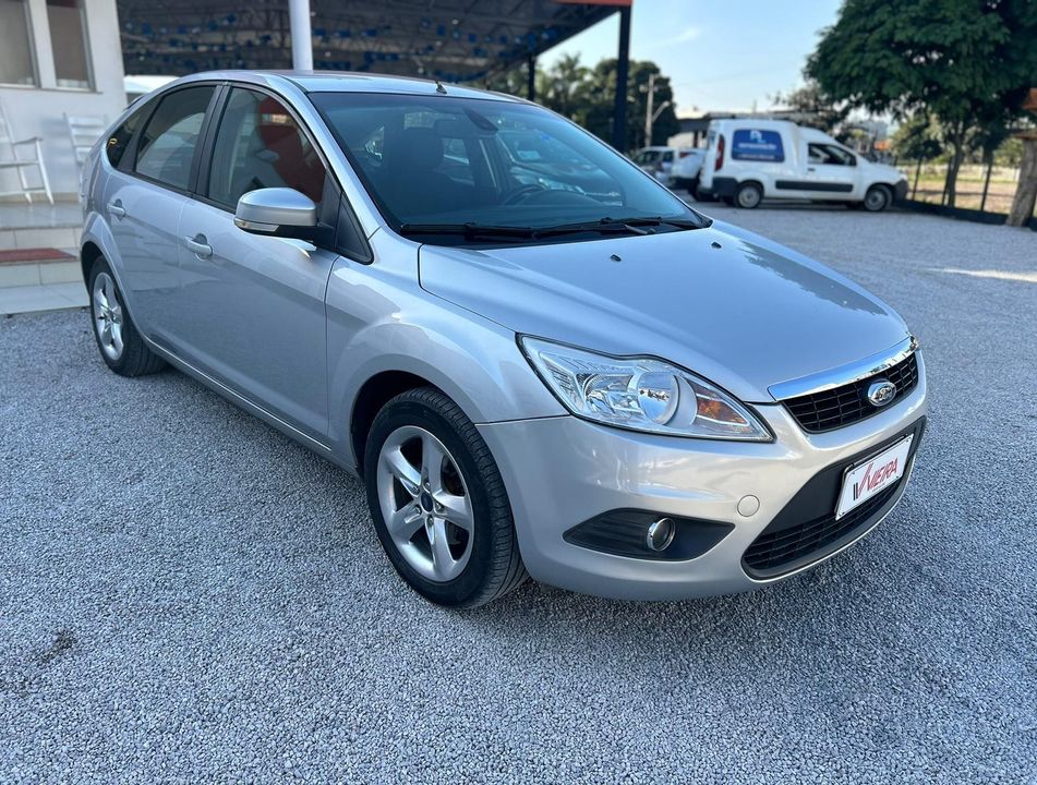 Ford Focus 2.0 16V/ 2.0 16V Flex 5p