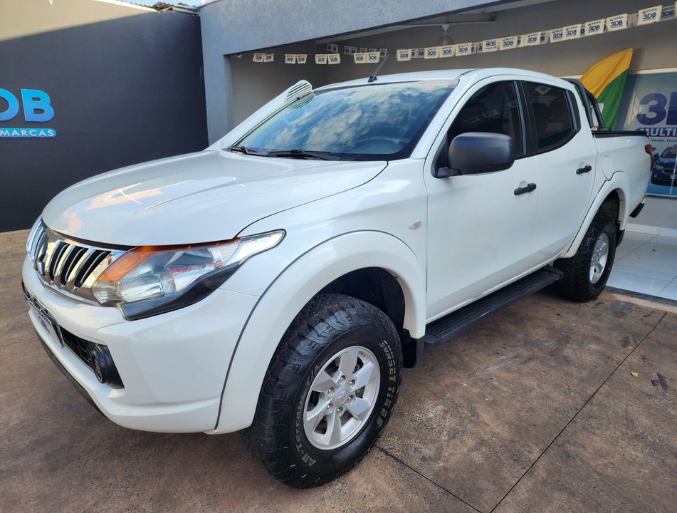 Mitsubishi L200 Triton Sport GLS 2.4 CD Diesel Mec.