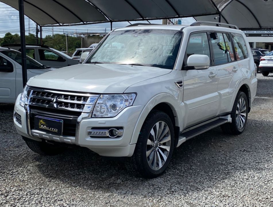 Mitsubishi Pajero HPE Full 3.2 4x4 T.I.Dies. 5p Aut