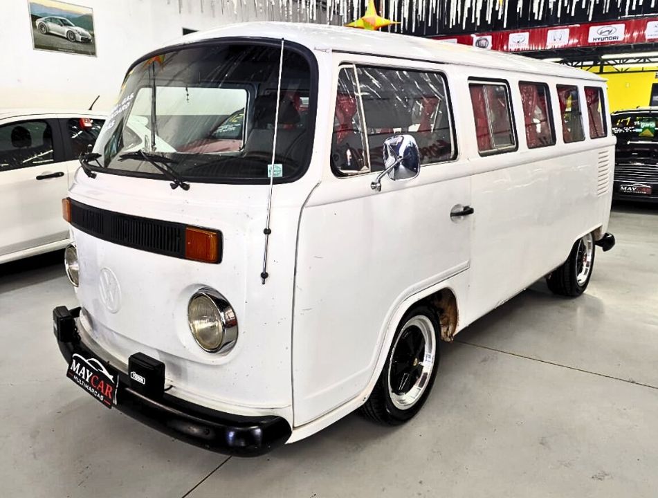 VolksWagen Kombi Standard/ Luxo/ Série Prata