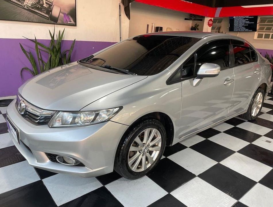 Honda Civic Sedan LXR 2.0 Flexone 16V Aut. 4p