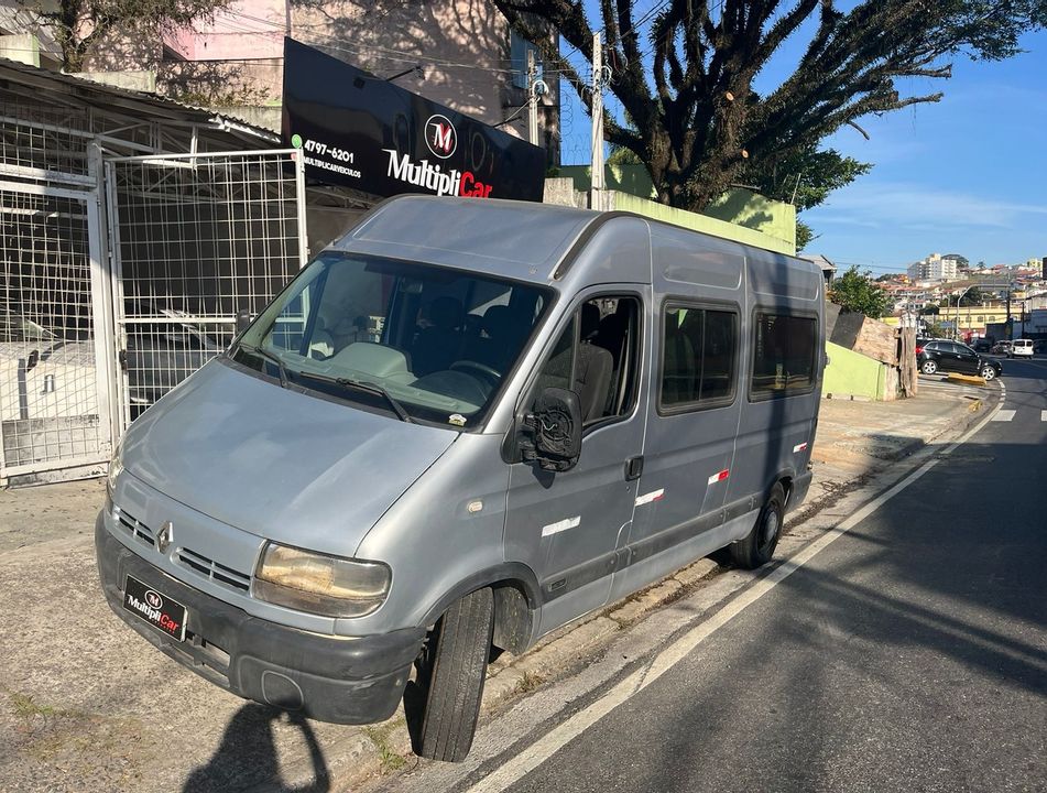 Renault Master Bus