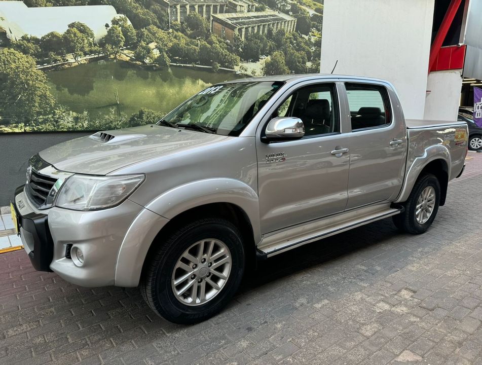 Toyota Hilux CD SRV D4-D 4x4 3.0 TDI Diesel Aut