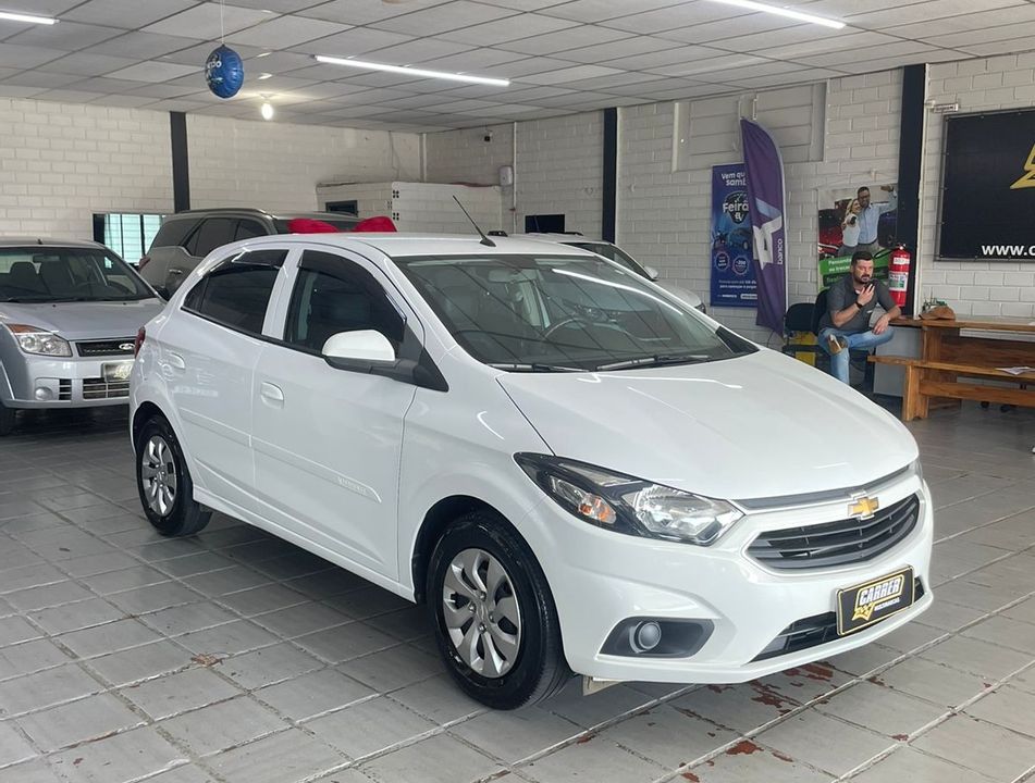 Chevrolet ONIX HATCH LT 1.0 8V FlexPower 5p Mec.