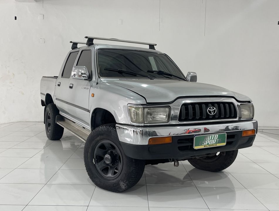 Toyota Hilux CD SRV 4x2 3.0 8V 90cv Diesel