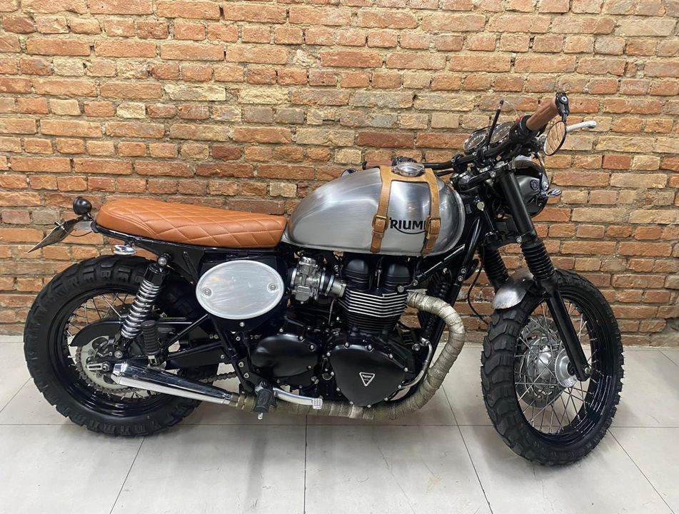 TRIUMPH BONNEVILLE T100 