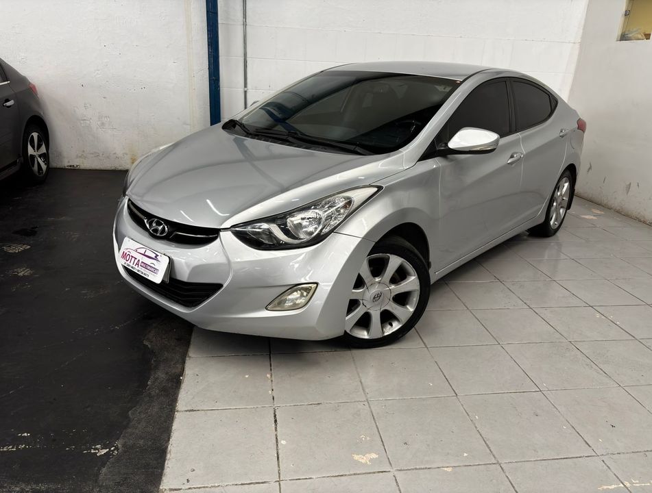 Hyundai Elantra GLS 1.8 16V Aut.