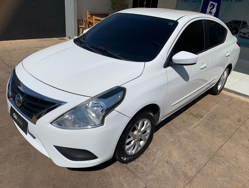 Nissan VERSA SL 1.6 16V FlexStart 4p Mec.