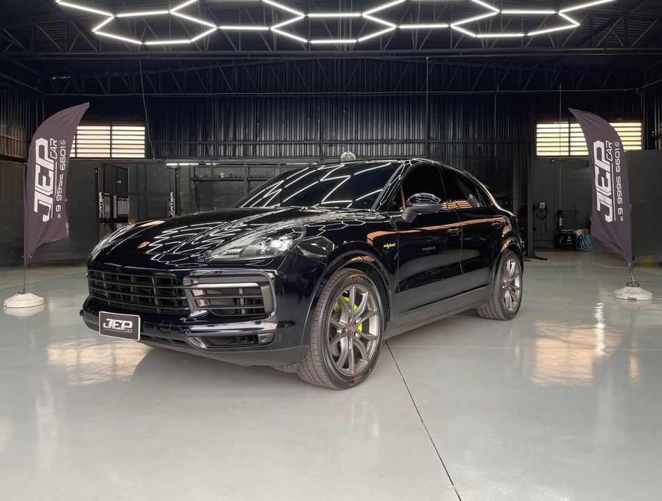 Porsche Cayenne Coupe E-Hybrid 3.0 V6 462cv